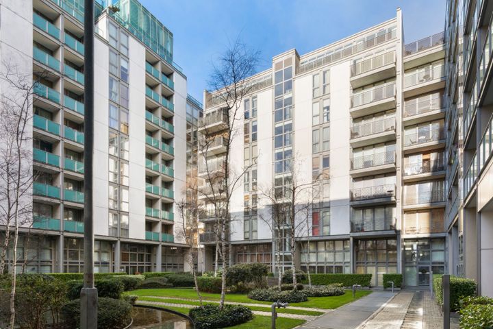 Longford House, Spencer Dock, Dublin 1