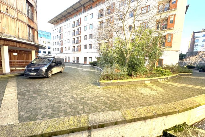 27 Spencer House, Custom House Square, Mayor Street Lower, IFSC, Dublin 1