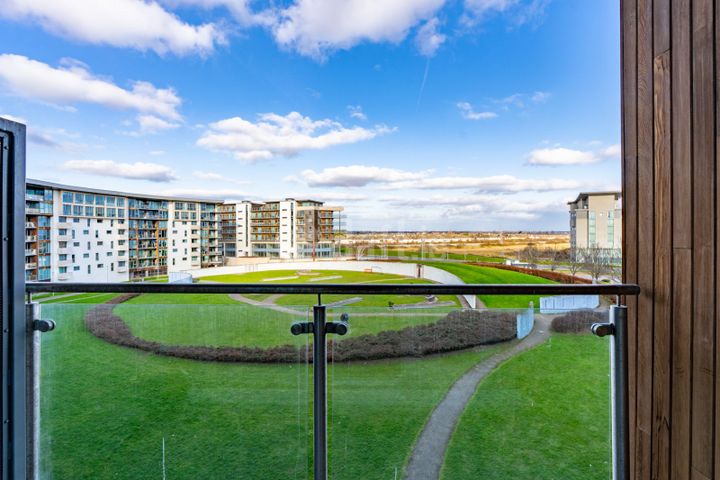 The Crescent, Park West Pointe, Yeats Way, Park West, Dublin 12