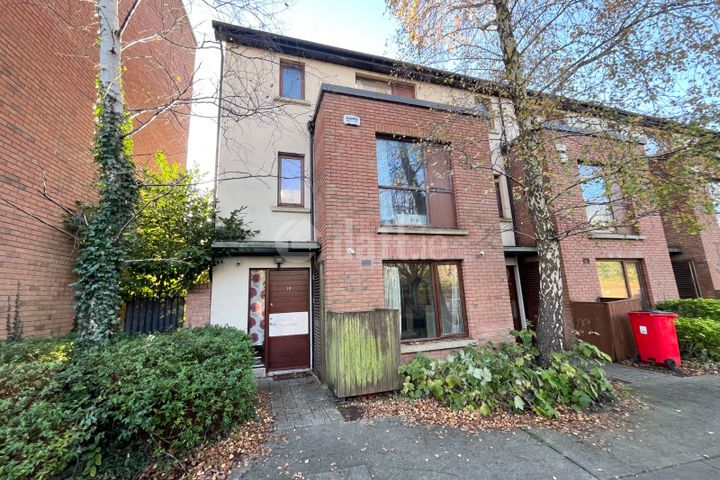 Castlegate Grove, Adamstown Castle, Adamstown, Co. Dublin