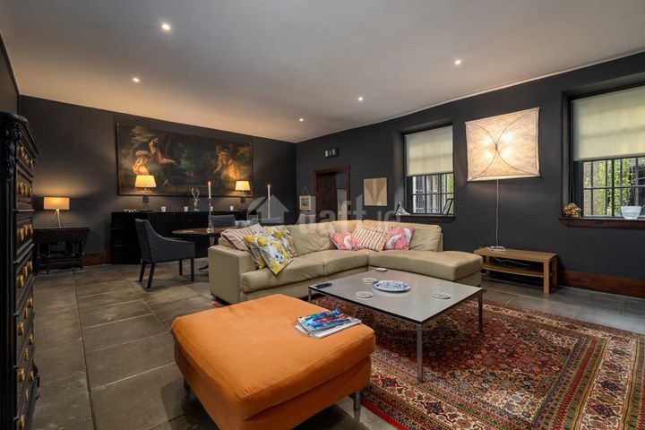 North Great George`s Street, Dublin  1