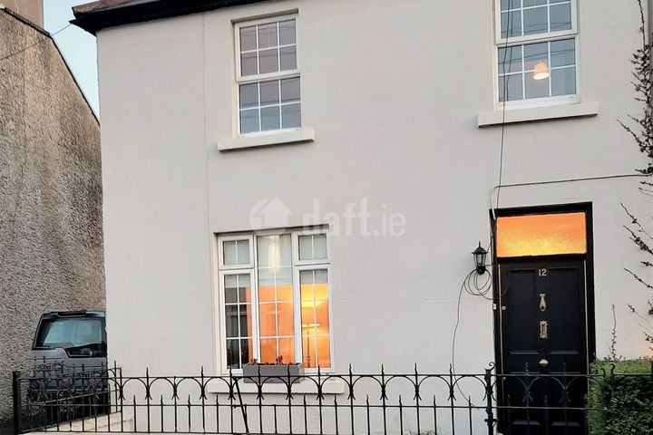 12 Castle Avenue, Thurles, Thurles, Co. Tipperary