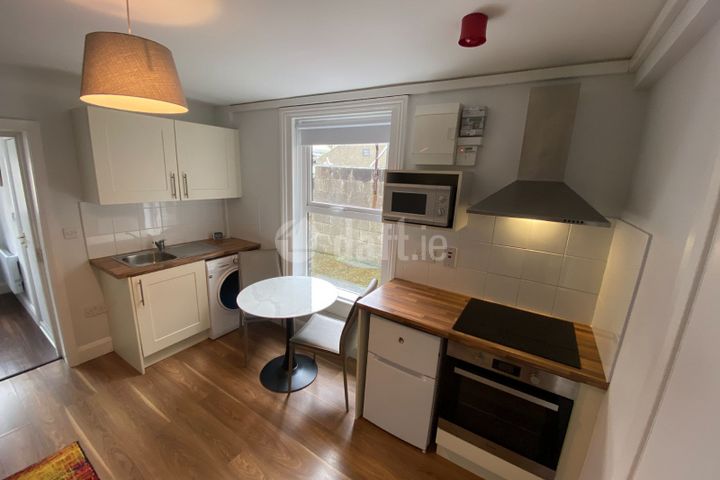 Flat 3, 8 Dufferin Avenue, South Circular Road, Dublin 8
