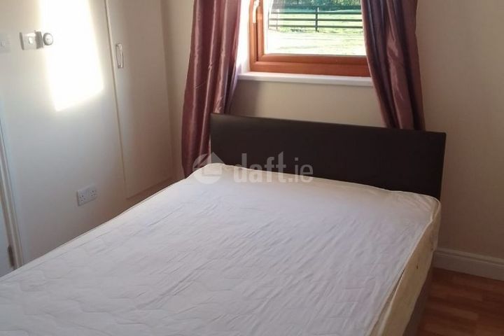 Claremorris Road, Ballindine, Co. Mayo