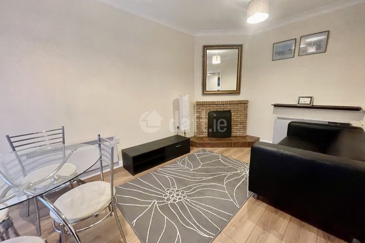 43 The Poplars, Monkstown Valley, Monkstown, Co. Dublin