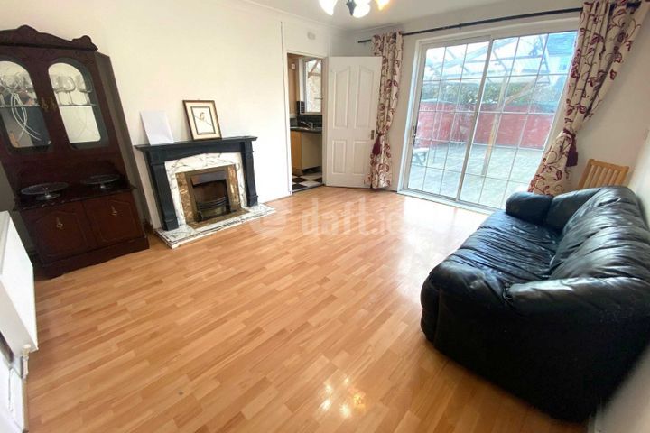 Edenmore Crescent, Raheny, Dublin 5