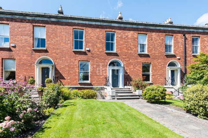 89 Anglesea Road
Ballsbridge
Dublin 4