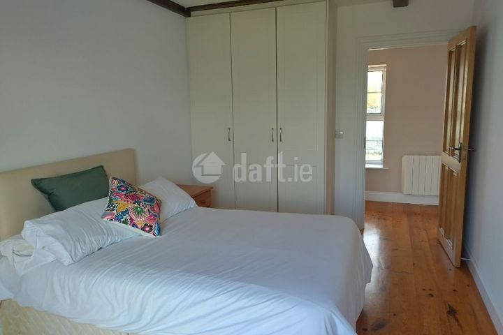 Neale Road, Ballinrobe, Co. Mayo