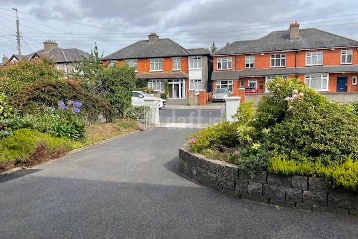 Bird Avenue, Dublin 14, Dundrum