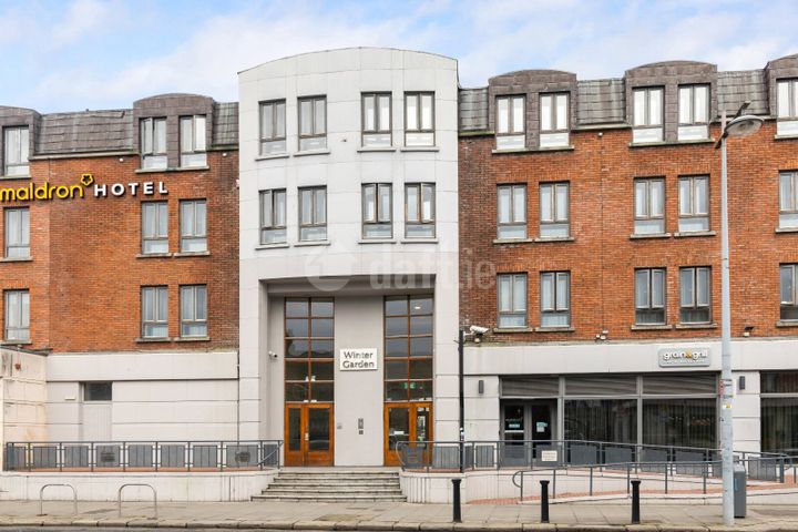 41 The Pine, Winter Garden, Pearse Street, Dublin 2