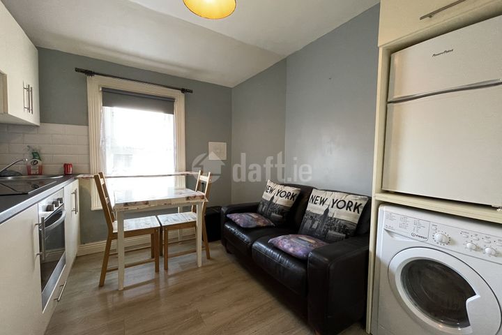 Flat 2, 25 St Peters Road, Phibsborough, Dublin 7