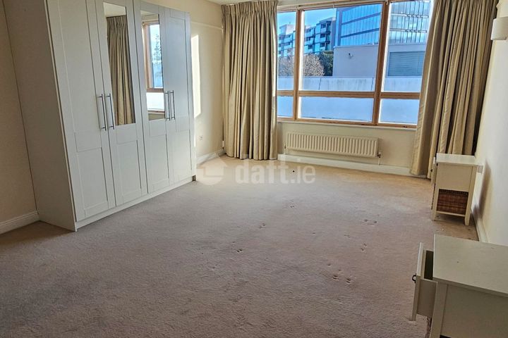 Apartment 33, Finsbury House, Ballsbridge, Dublin 4