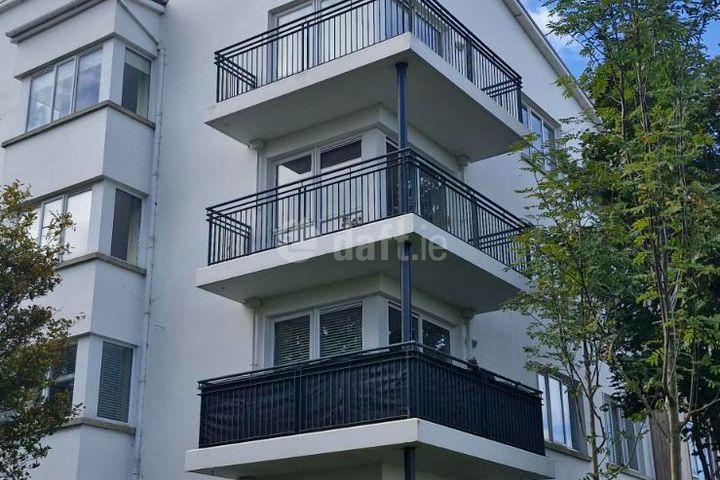 Apartment 105, Rockview, Simons Ridge, Blackglen Road, Sandyford, Dublin 18