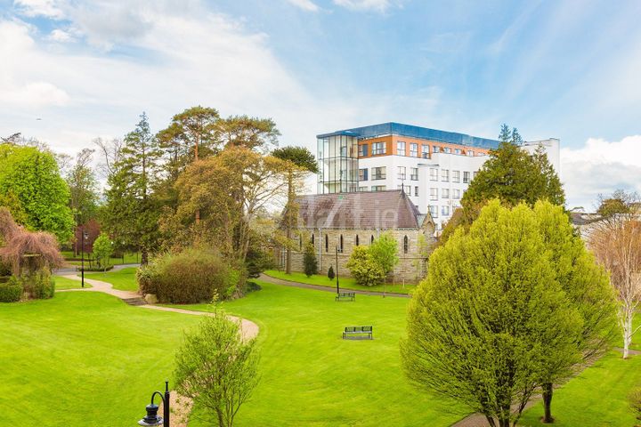 Galloping Green, Stillorgan Road, Blackrock, Co. Dublin