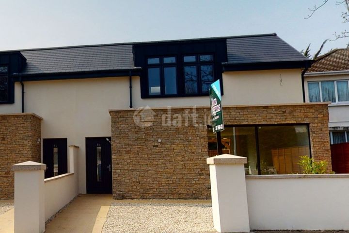8B Woodlawn Park, Dun Laoghaire, Monkstown, Co. Dublin