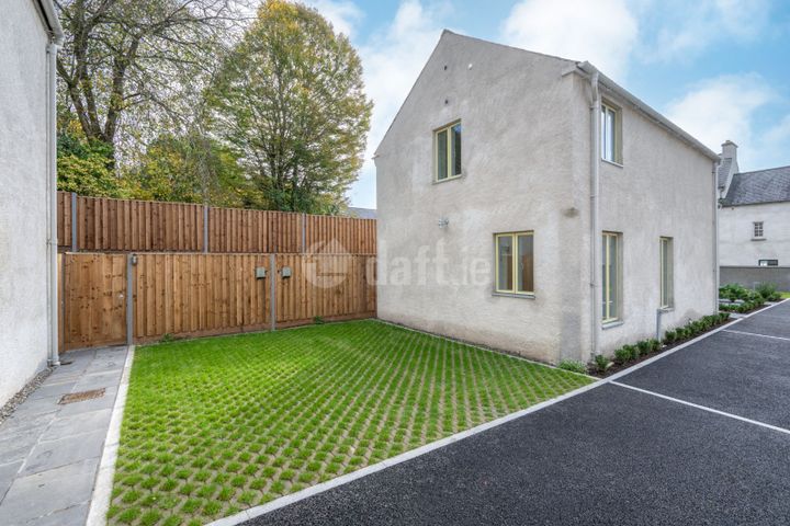 2 Baker's Lane, Main Street, Innishannon , Kinsale, Co. Cork