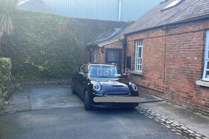 10 Brusna Cottages, Blackrock, Blackrock, Co. Dublin