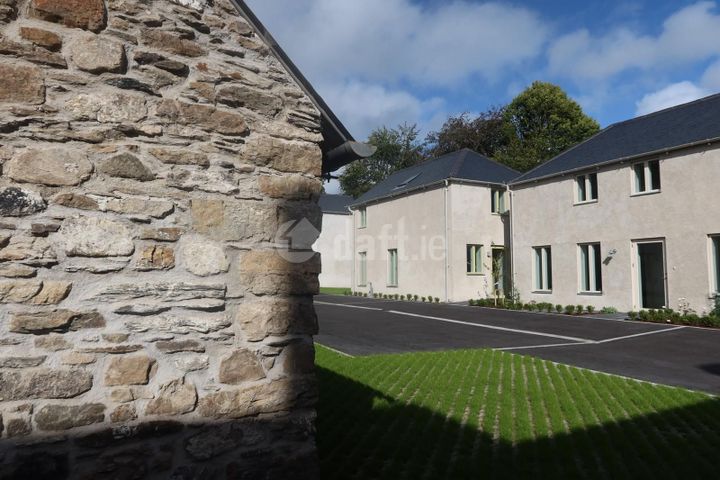 3 Baker's Lane, Main Street, Innishannon , Kinsale, Co. Cork