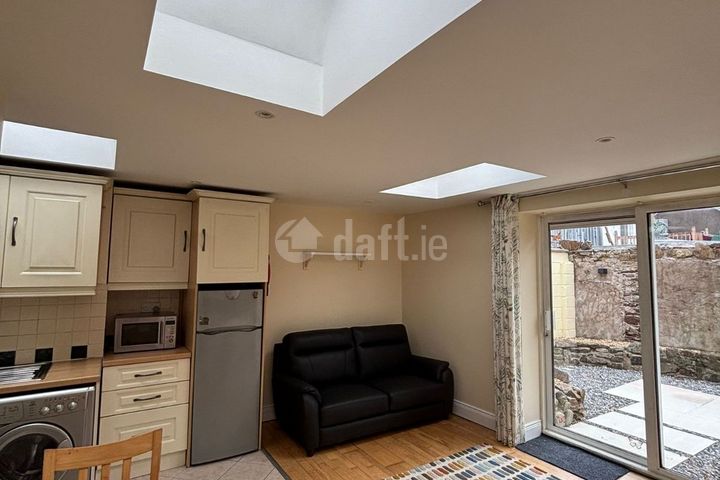 SHORT TERM LETTING Douglas Street, Cork City Centre