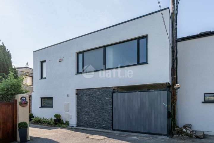 The Mews, Sandycove Close, Sandycove, Co. Dublin