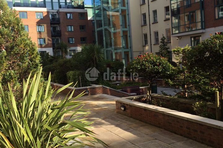 109 Adelaide Square, Dublin 8
