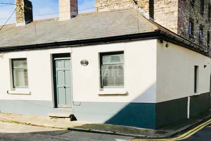 1 Malpas Terrace, 
The Liberties,
Dublin 8