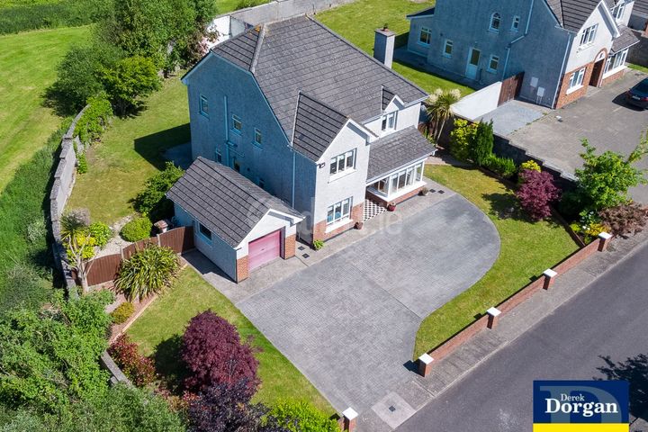 8 Chestnut Lawn, Classes Lake, Ballincollig, Co. Cork