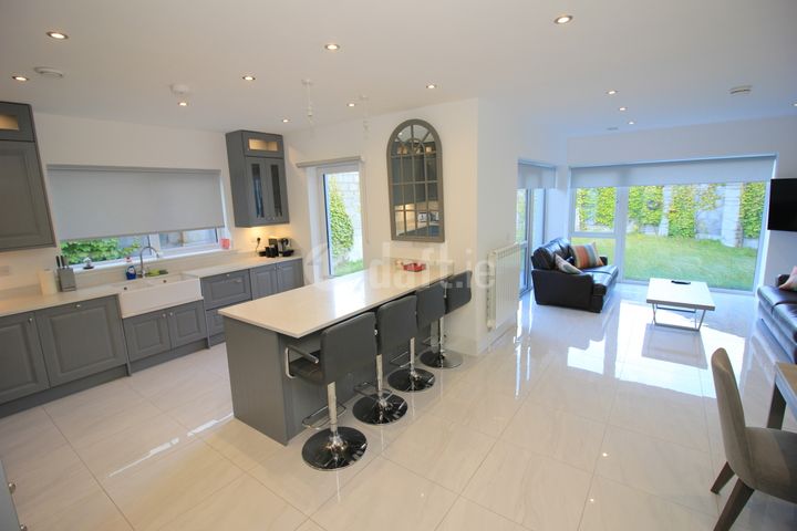 14 Dunkerrin, Mount Oval Village, Rochestown, Co. Cork