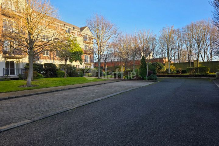 32 Hampton Square, Dublin 7, Navan Road (D7), Dublin 7