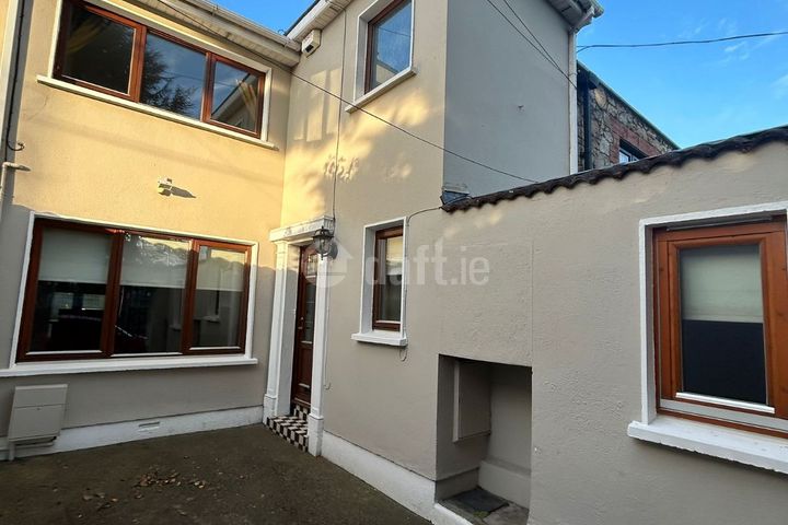 Ashbrook Mews, 8 Bushes Lane, Rathgar, Dublin 6