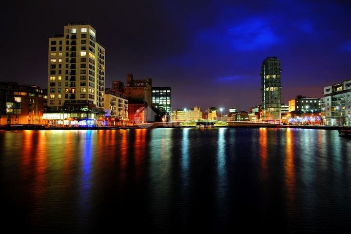 33  Millennium Tower  Charlotte Quay, Grand Canal Dock, Dublin 2