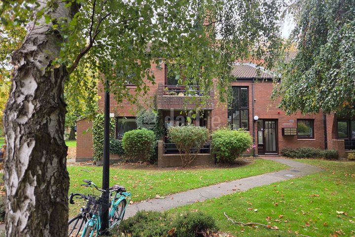 Apartment, The Courtyard, Castleside Drive, Rathfarnham, Dublin 14