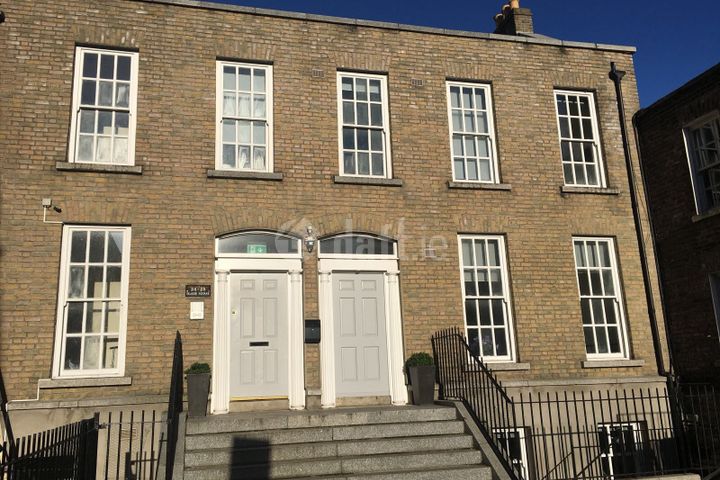 25 Pearse Square, Grand Canal Dock, Dublin 2