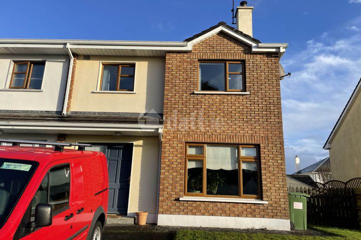 12 Cornaroya, Ballinrobe, Co. Mayo