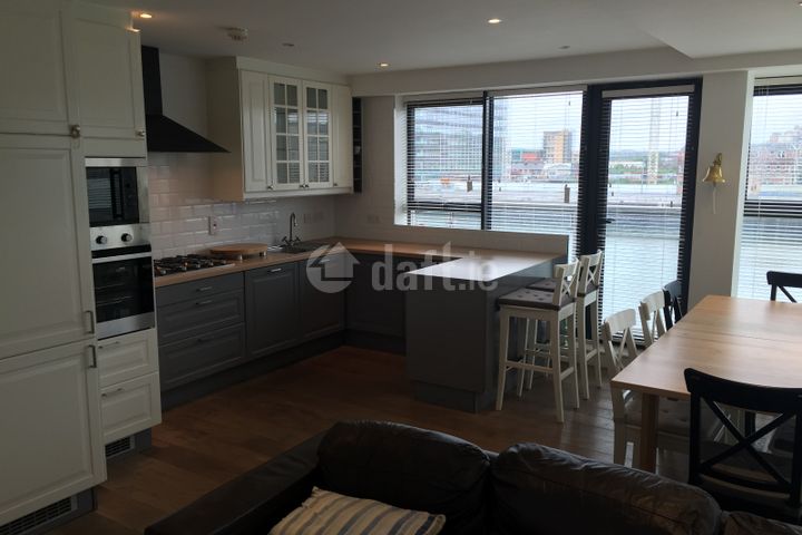 77 Sir John Rogerson's Quay, Dublin 2