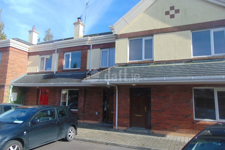 19 The Oak Courtyard, Bellview Woods, Killarney, Co. Kerry