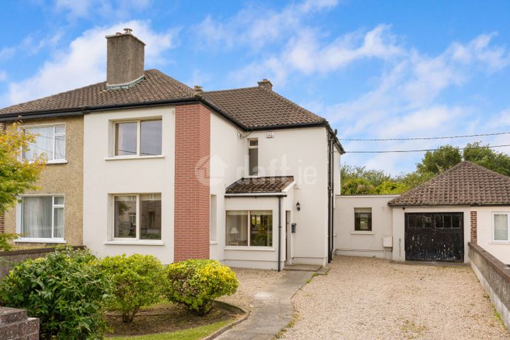 52 Dundela Park, Sandycove, Co. Dublin