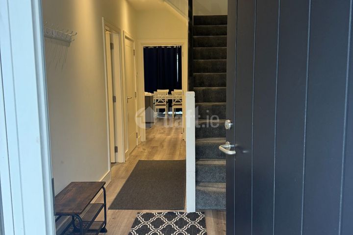 8 Clay Farm Avenue, Dublin 18, Leopardstown, Dublin 18