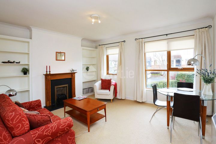 35 Merrion Grove, Blackrock, Booterstown, Co. Dublin