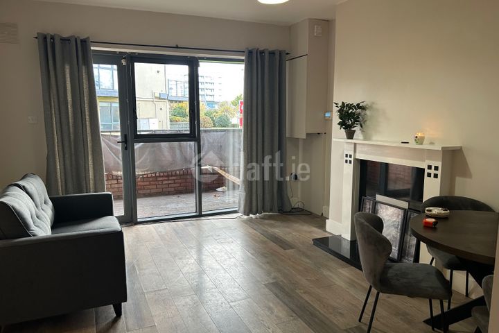 Apartment 13, The Oval, Tullyvale, Dublin 18, Cherrywood, Co. Dublin