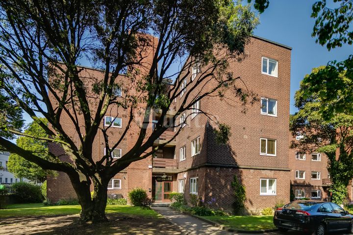 63 Oak House, Mespil Estate, Dublin 4