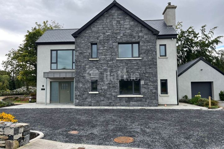 5 Ashford Pines