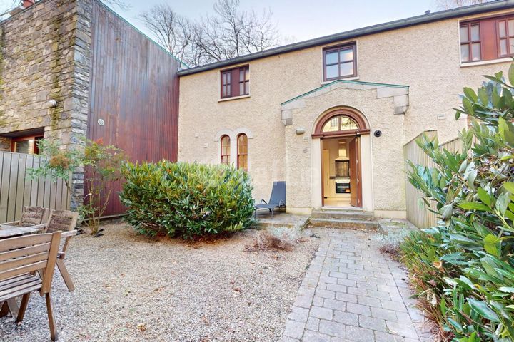 Halcam Mews, Pembroke Lane, Ballsbridge, Dublin 4