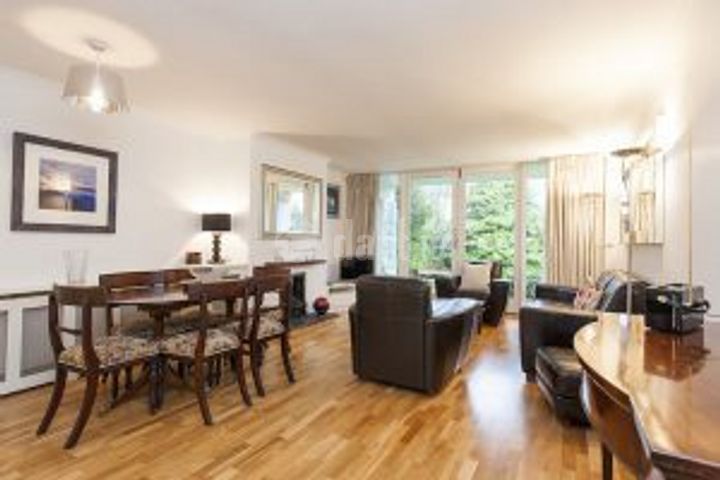 St John's, Sandymount, Dublin 4