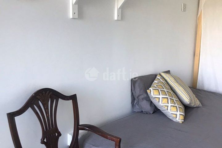 Clonkeen Road, Cabinteely, Dublin 18