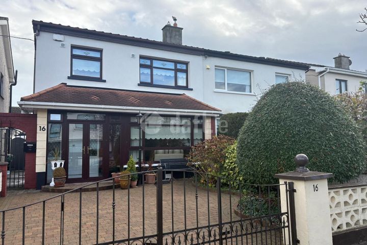 16 Whitethorn Park, Dublin 5, Beaumont, Dublin 9