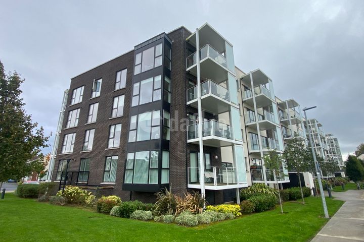 2 Bedroom Apartment, Crofton Hall, Diswellstown Lawn, Carpenterstown, Dublin 15