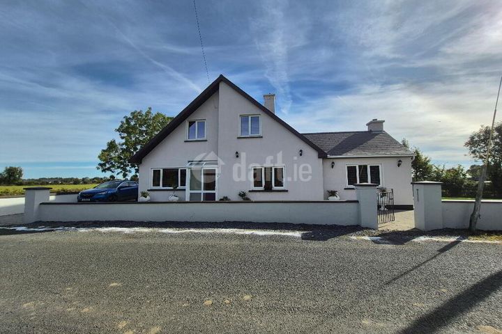 Cartrons, Fardrum, Athlone, Co. Westmeath