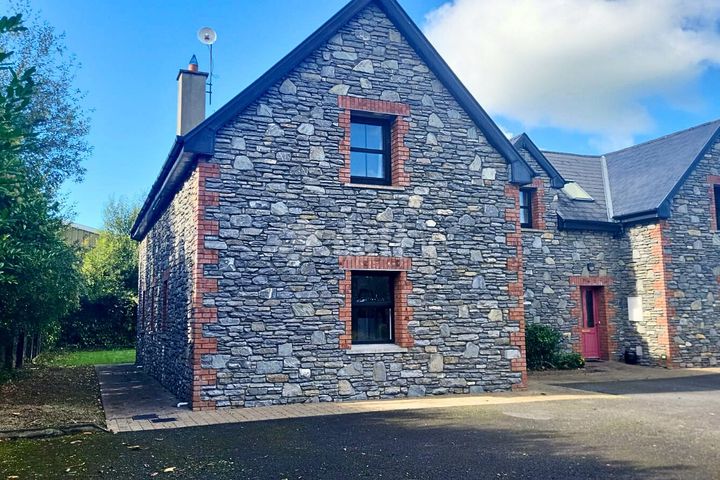 1 Alders Grove, Faha, Ballyhar, Co. Kerry