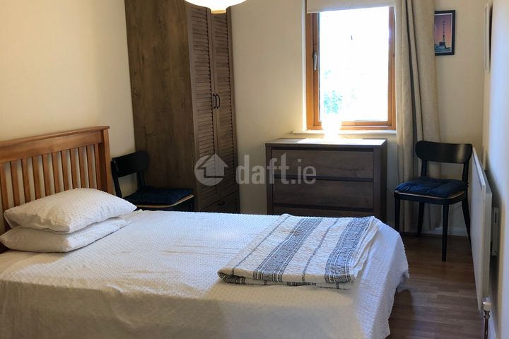 Apartment Share - Double bedroom with own private bathroom, Kilmacthomas, Co. Waterford